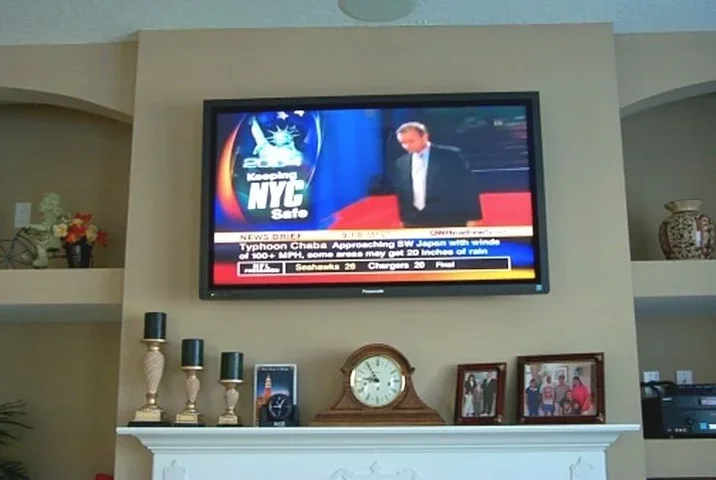 Panasonic Plasma (Close-up).webp