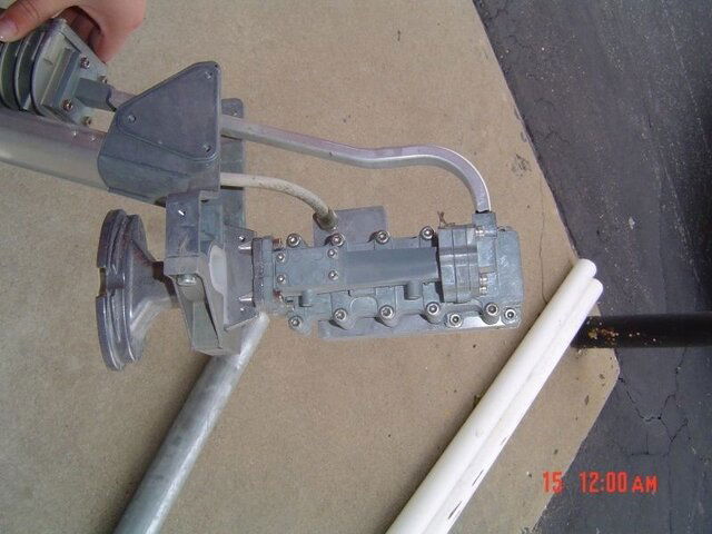 d-pc-lnb-feed2.jpg