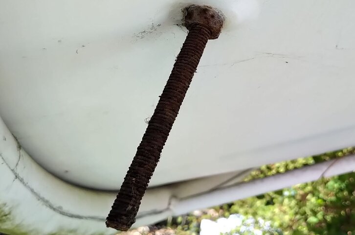 Rust on Arms nuts.JPG