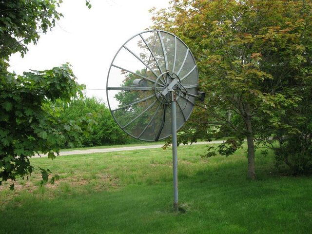 8_5 foot dish_2.jpg