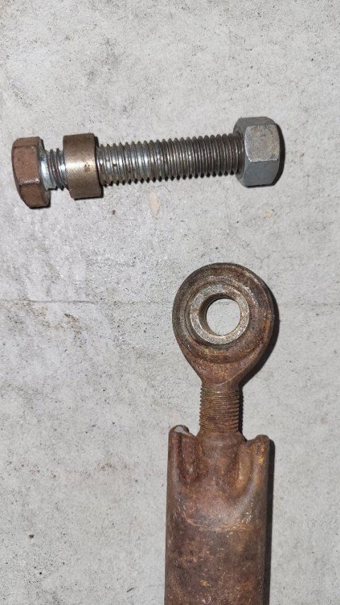 Eye bolt.jpg