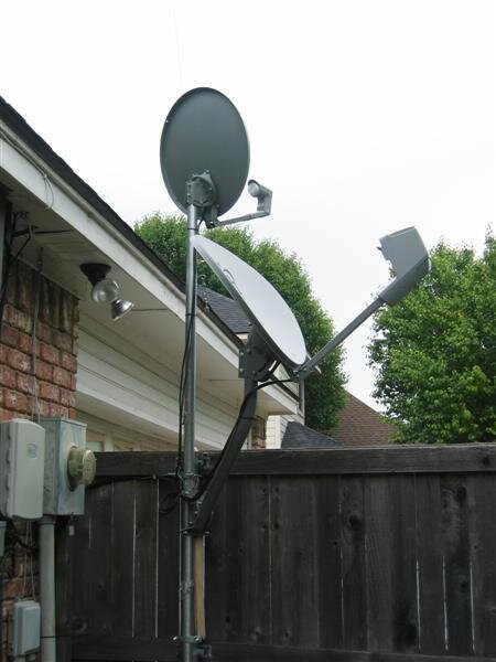 dish_pole.JPG