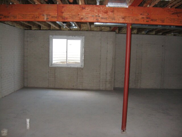 basement1.jpg