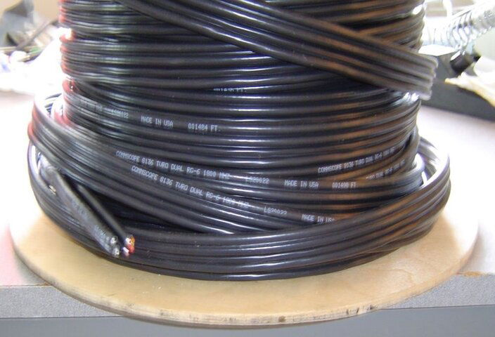 ribbon-cable.jpg ribbon-cable.jpg