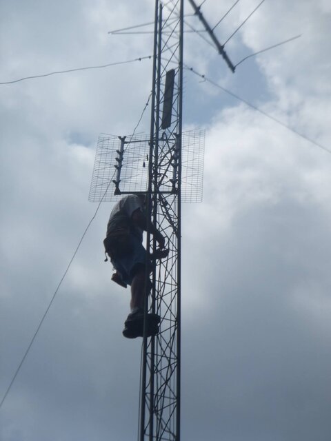 CM-4228 Antenna Install.JPG