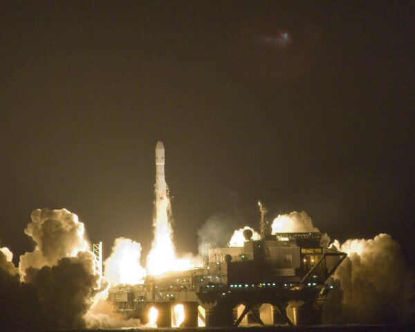 satlaunch2.jpg