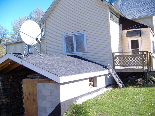 2008_1019SatDishetc0012.JPG
