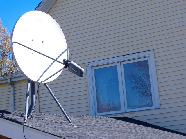 2008_1019SatDishetc0011.JPG