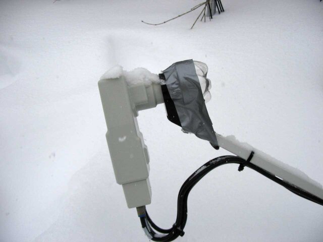 Invacom-with-water-bottle.jpg