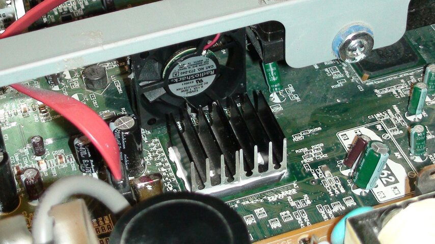 Fan w Heat Sinks DSC00002.JPG