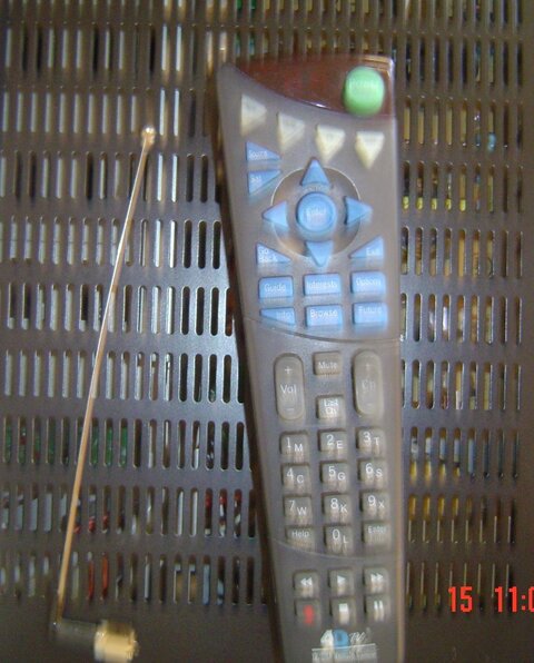 922-remote.jpg 922-remote.jpg