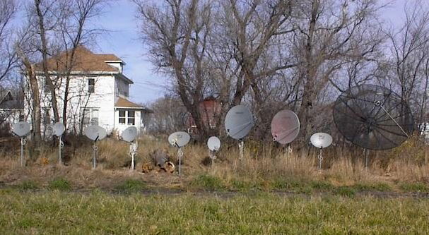 Another sat fan's dish farm.jpg