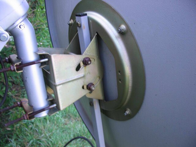 1M-dish-back-bracket.jpg