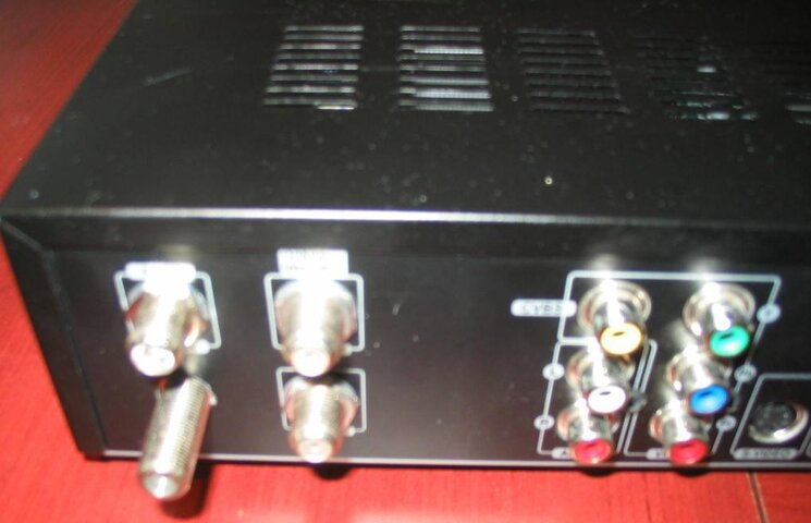 SV 8000 HD with ATSC Loop Through Port.jpg