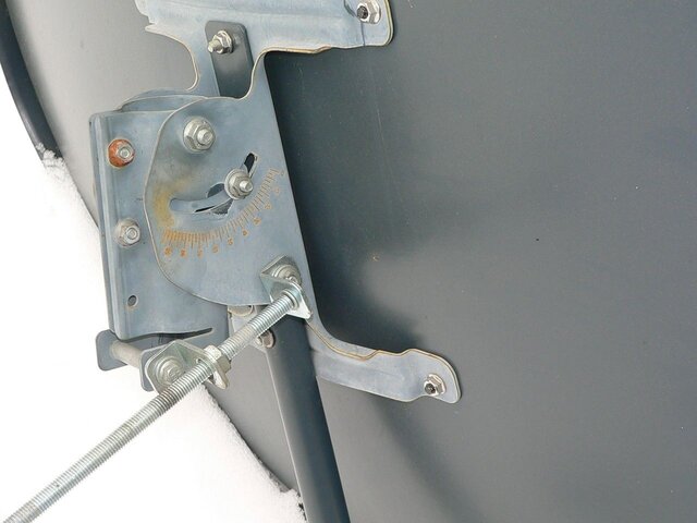 Sat BJU Elev Adjuster.JPG