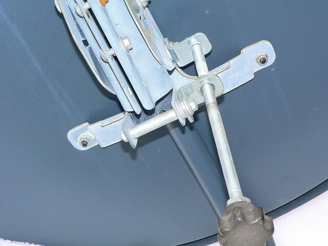 Sat BJU Elev Adjuster2.JPG