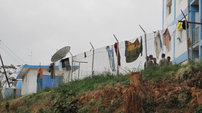 Dish at hospital with patients laundry.JPG