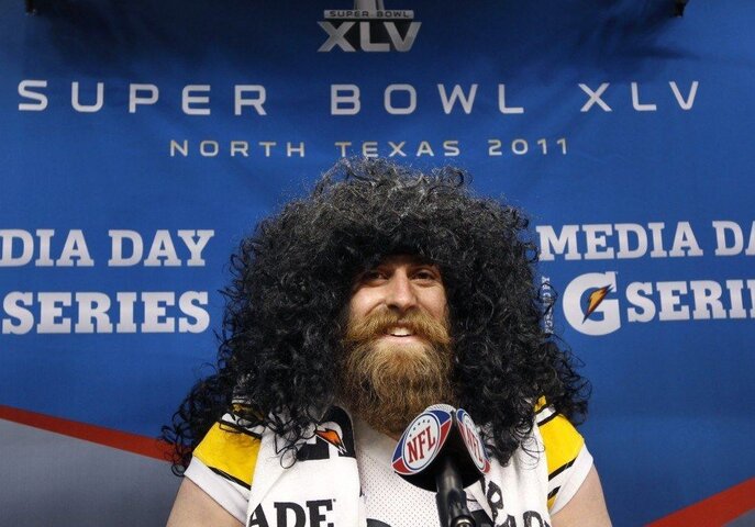 62577-pittsburgh-steelers-defensive-end-brett-keisel-wears-a-troy-polamalu-w.jpg