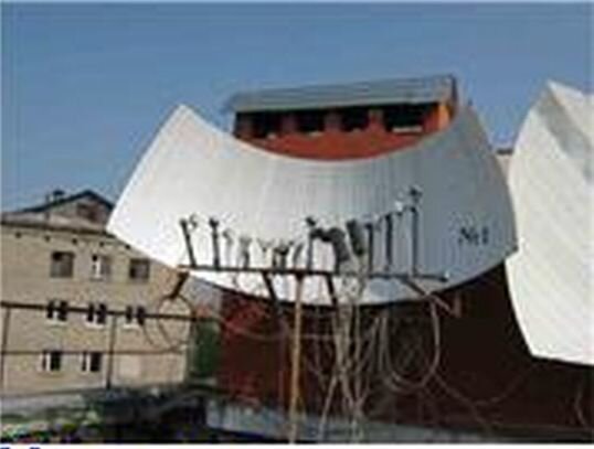 Large Dishe with Multifeed.jpg