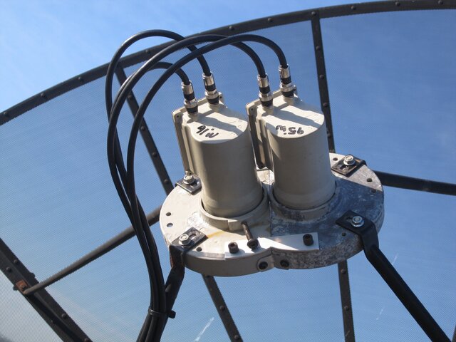 sateliite two lnb 004.JPG sateliite two lnb 004.JPG