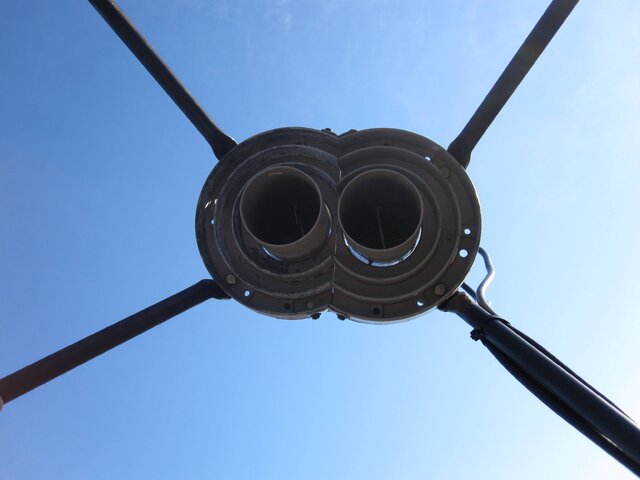 sateliite two lnb 003.JPG sateliite two lnb 003.JPG