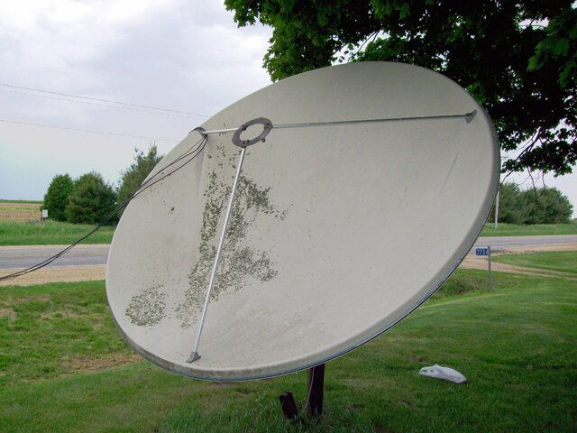 Satellite Dish 005.JPG