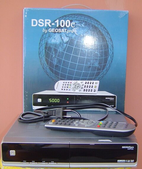 dsr-100c.jpg dsr-100c.jpg