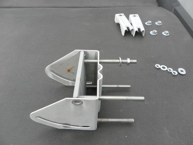 SG2100bracket 009.JPG