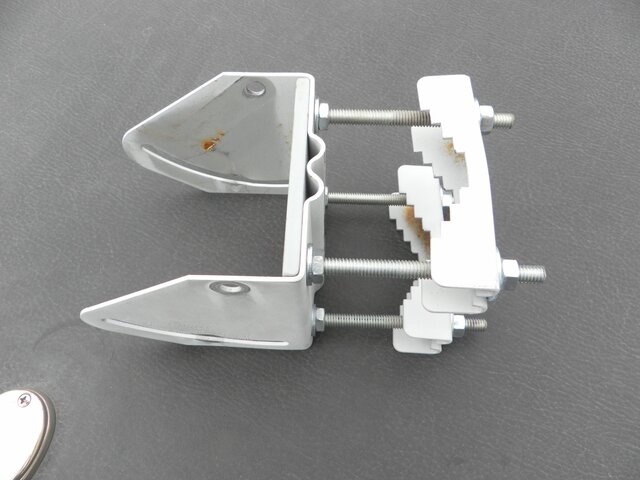 SG2100bracket 004.JPG