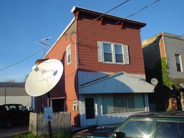 HOUSE1.JPG