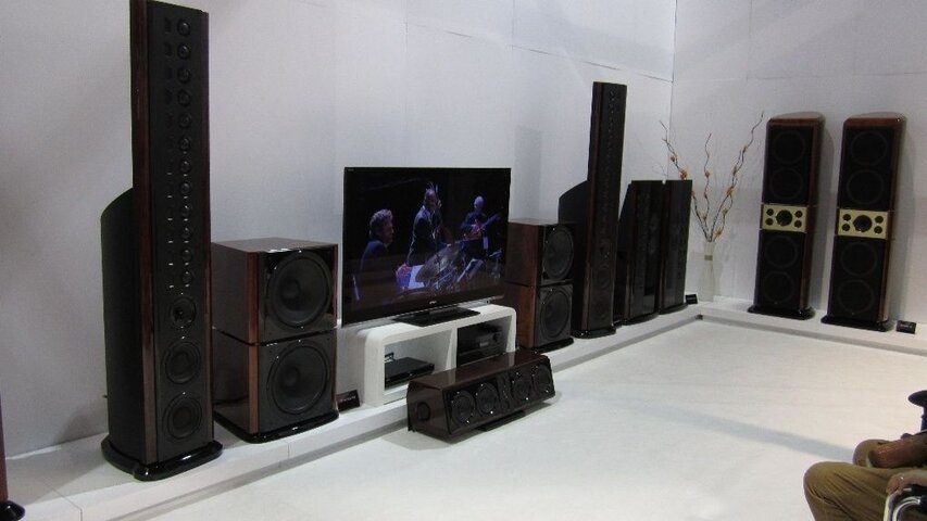 speakers 3.JPG