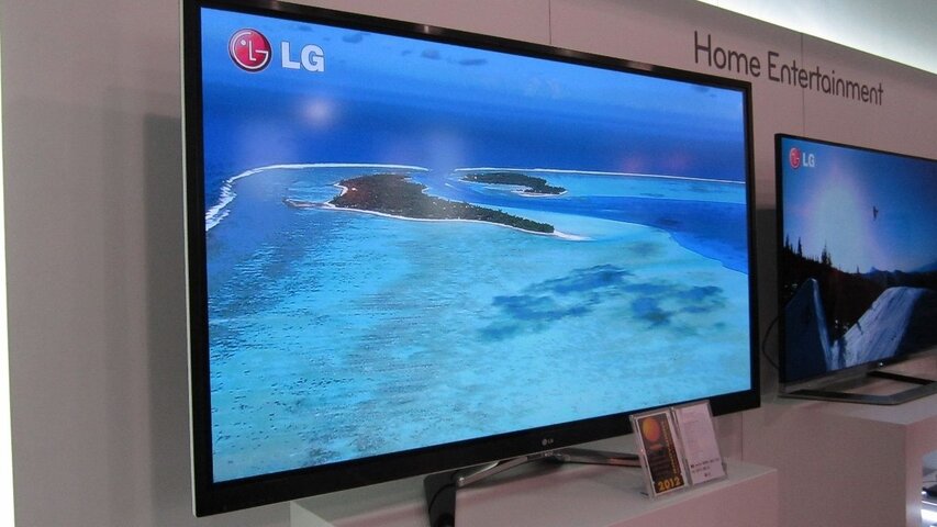 LG PM9700 3D.JPG