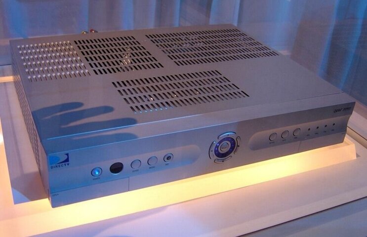 ces-01-directv-plus-hd-dvr.jpg