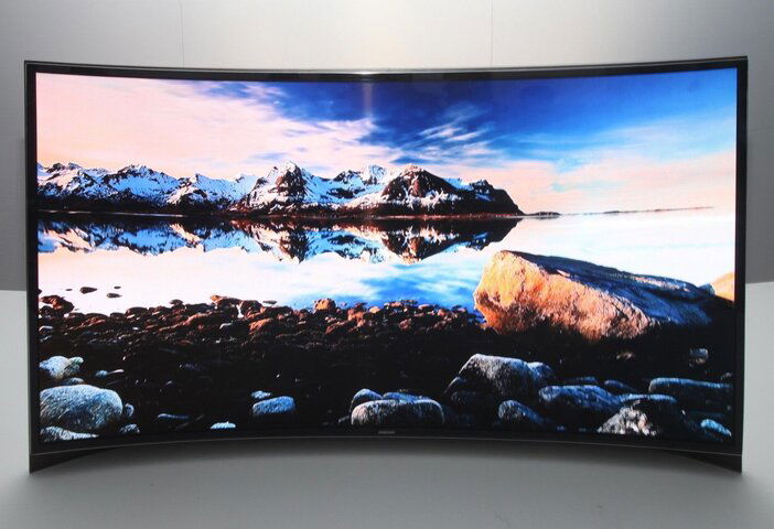 Curved_OLED-TV_3.jpg