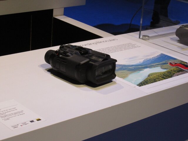 Sony 3D binocculars 1.JPG