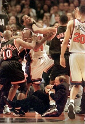 Van Gundy Hugs Leg.jpg