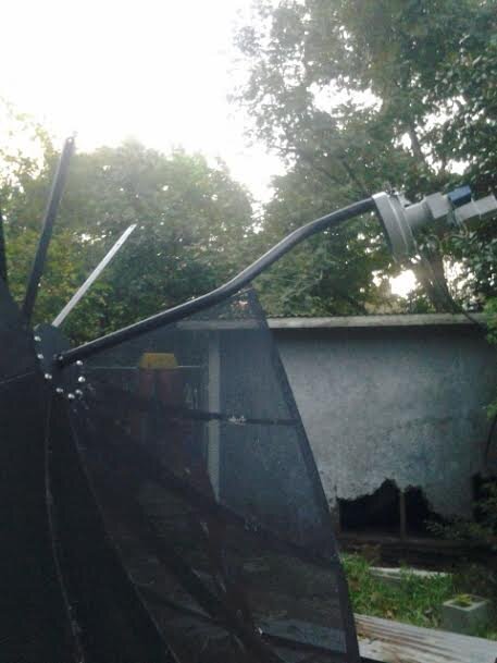 dish side feedhorn.jpg dish side feedhorn.jpg