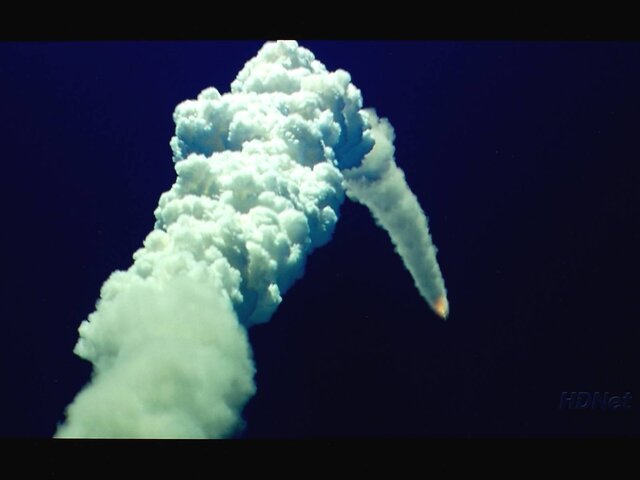 070406 Shuttle PostLaunch 2.jpg