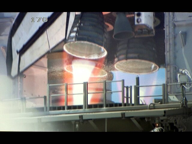 070406 Shuttle Engines 5.jpg